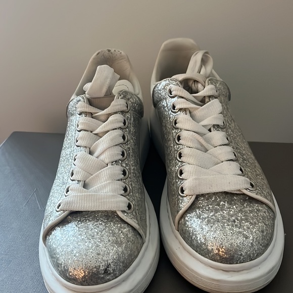Alexander McQueen Sneakers - Picture 2 of 7